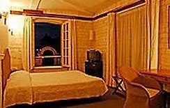 Jean De Bruges 3*