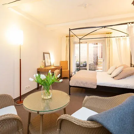 Hotel Jean De Bruges 3*