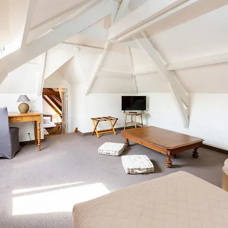 Jean De Bruges 3*