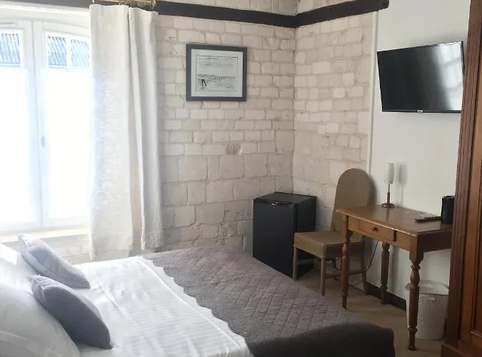 Jean De Bruges Hotel Saint-Riquier